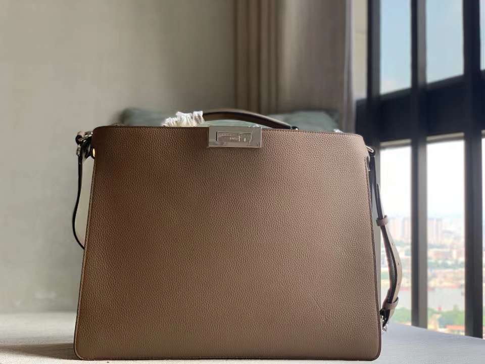 펜디 23FW 피카부 아이씨유 남성 토트백 38x29x10cm