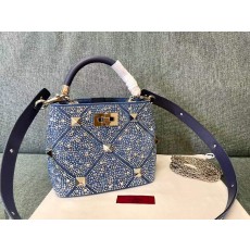 발렌티노 24ss 로만스터드 데님 스파이크 백 21*17*13cm