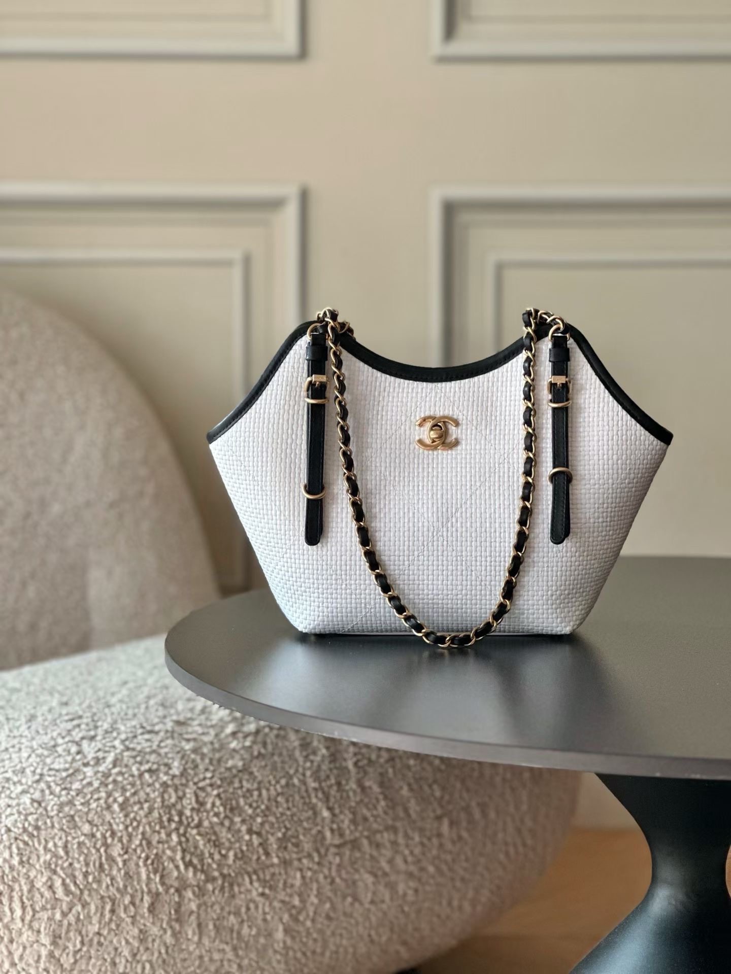 샤넬 26c 라피아 스몰 AS6015 20x31x20.5x7cm(스트랩55cm)