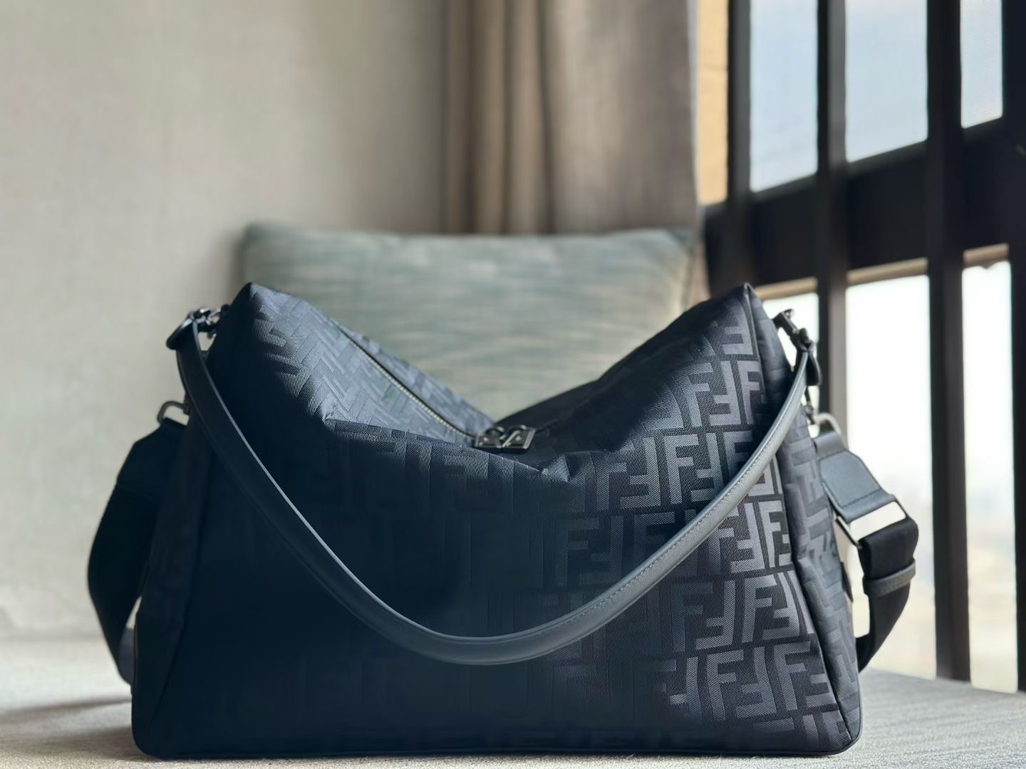 펜디 루이 38x27x13cm